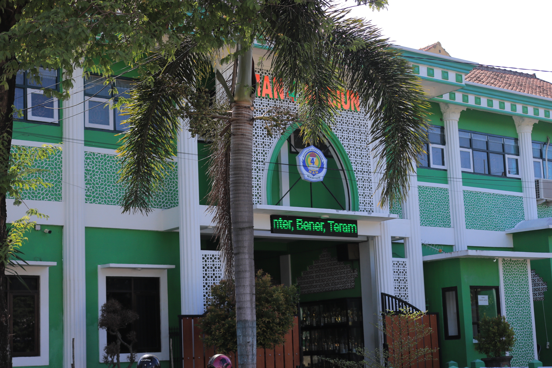 MADRASAH ALIYAH NEGERI 4 MADIUN